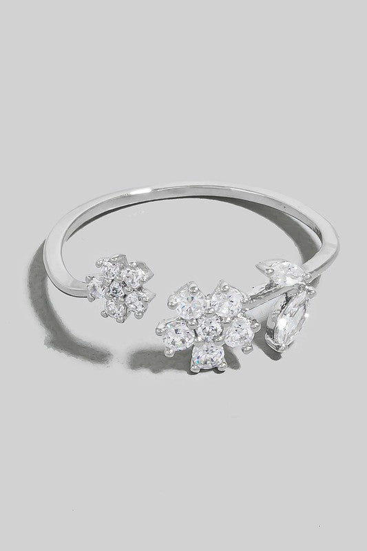 Dainty CZ Flowers Ring (Silver)