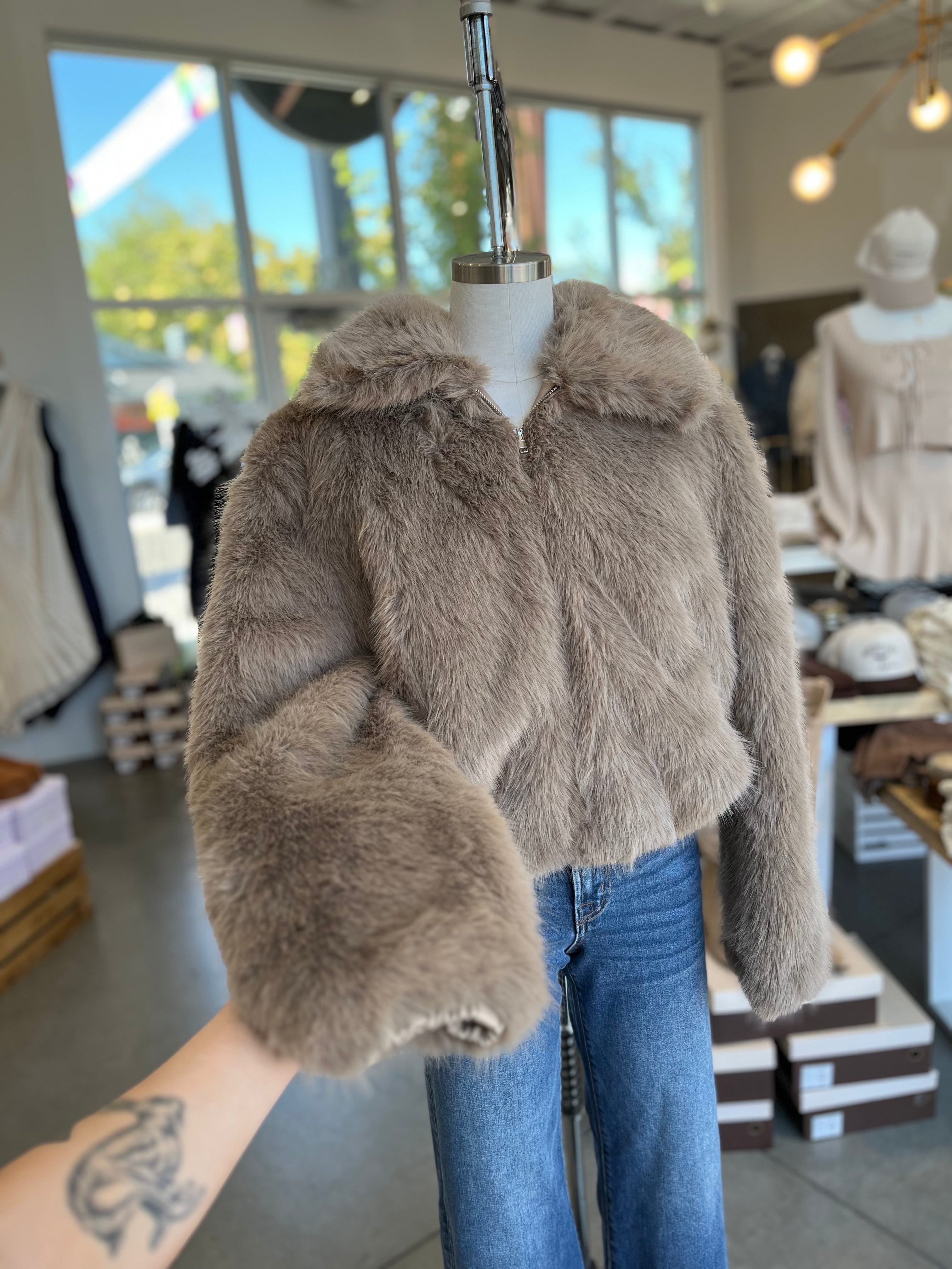 Laurel Jacket (Beige)