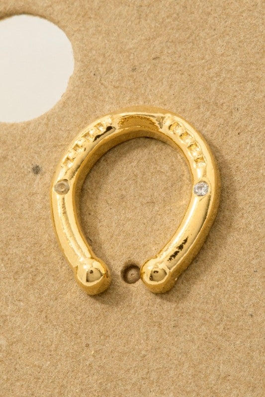 Gold Dipped Western Horse Shoe Stud Earrings (Gold)